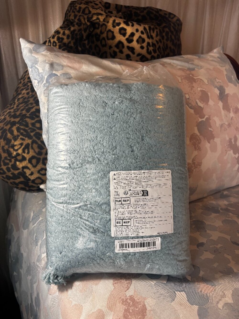 Sky Blue Bath Mat 23.6" x 47.2"/60cm x 120 cm Brand New